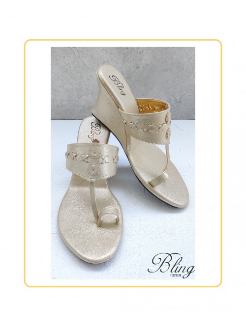 Shimmer silver cross kolhapuri