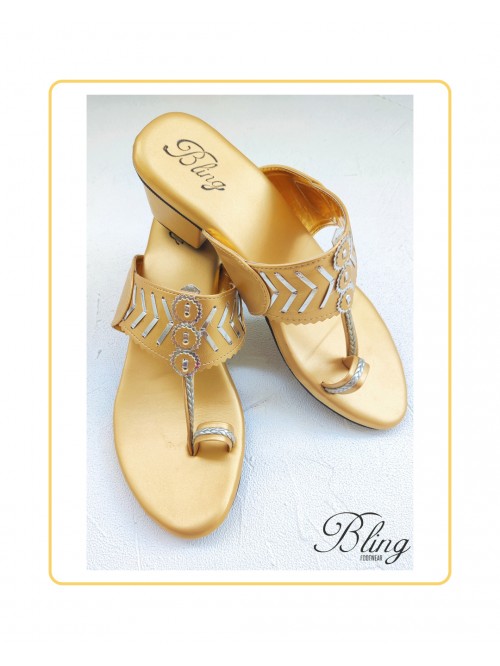 Gold silver stripe kolhapuri