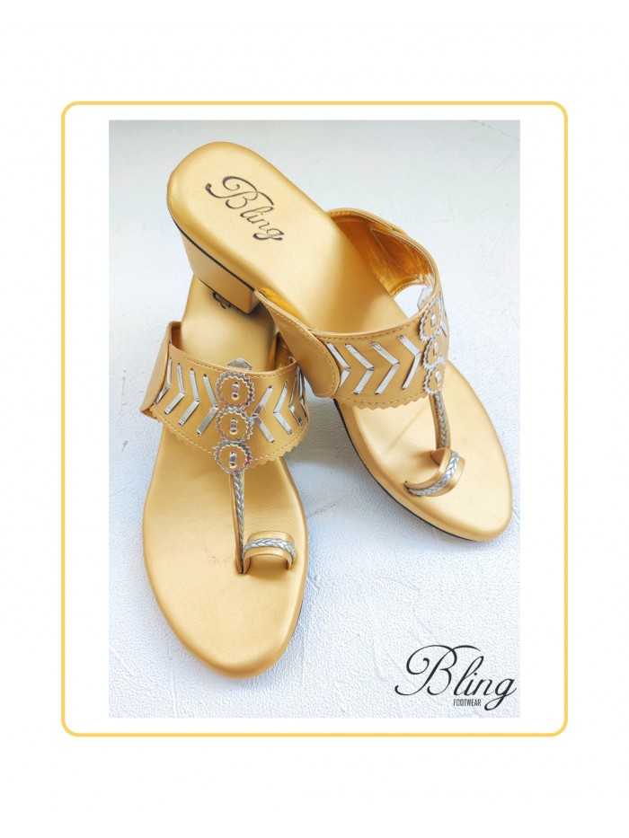 Gold silver stripe kolhapuri