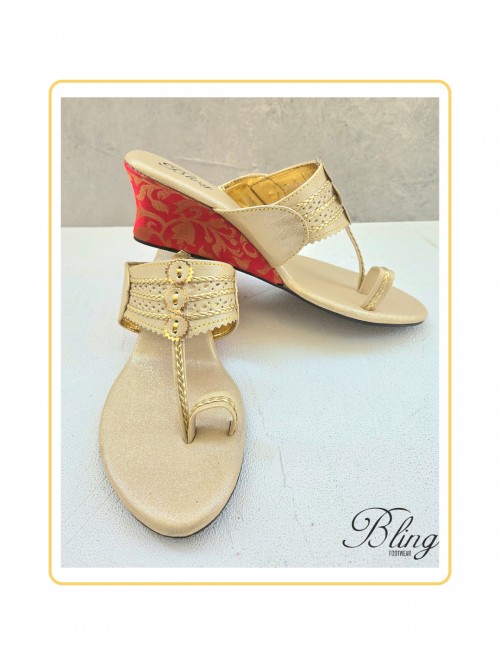 Shimmer Red Kolhapuri