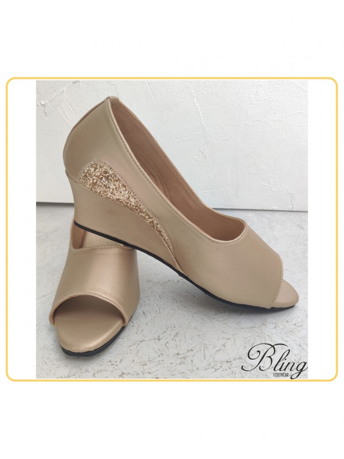 Shimmer silver peeptoes